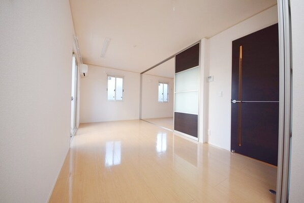 フォレストコート大宮の物件内観写真